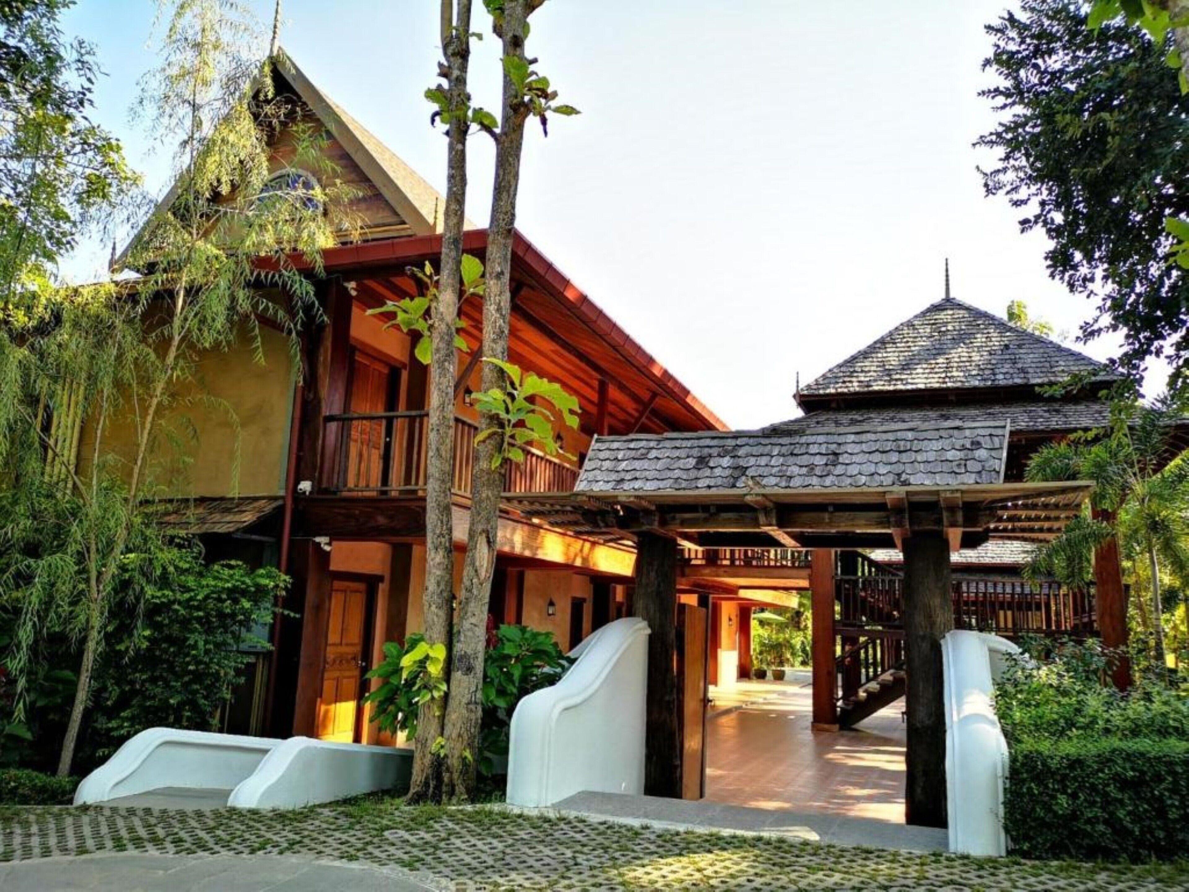 Royal Train Garden Resort — Photos 2